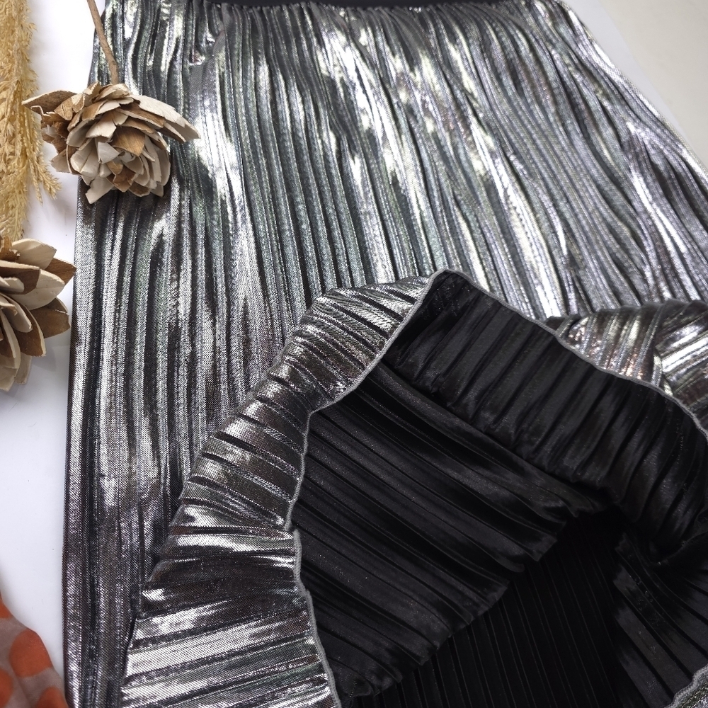 Promesa Metallic Silver Pleated Skirt sz M - Picture 4 of 8
